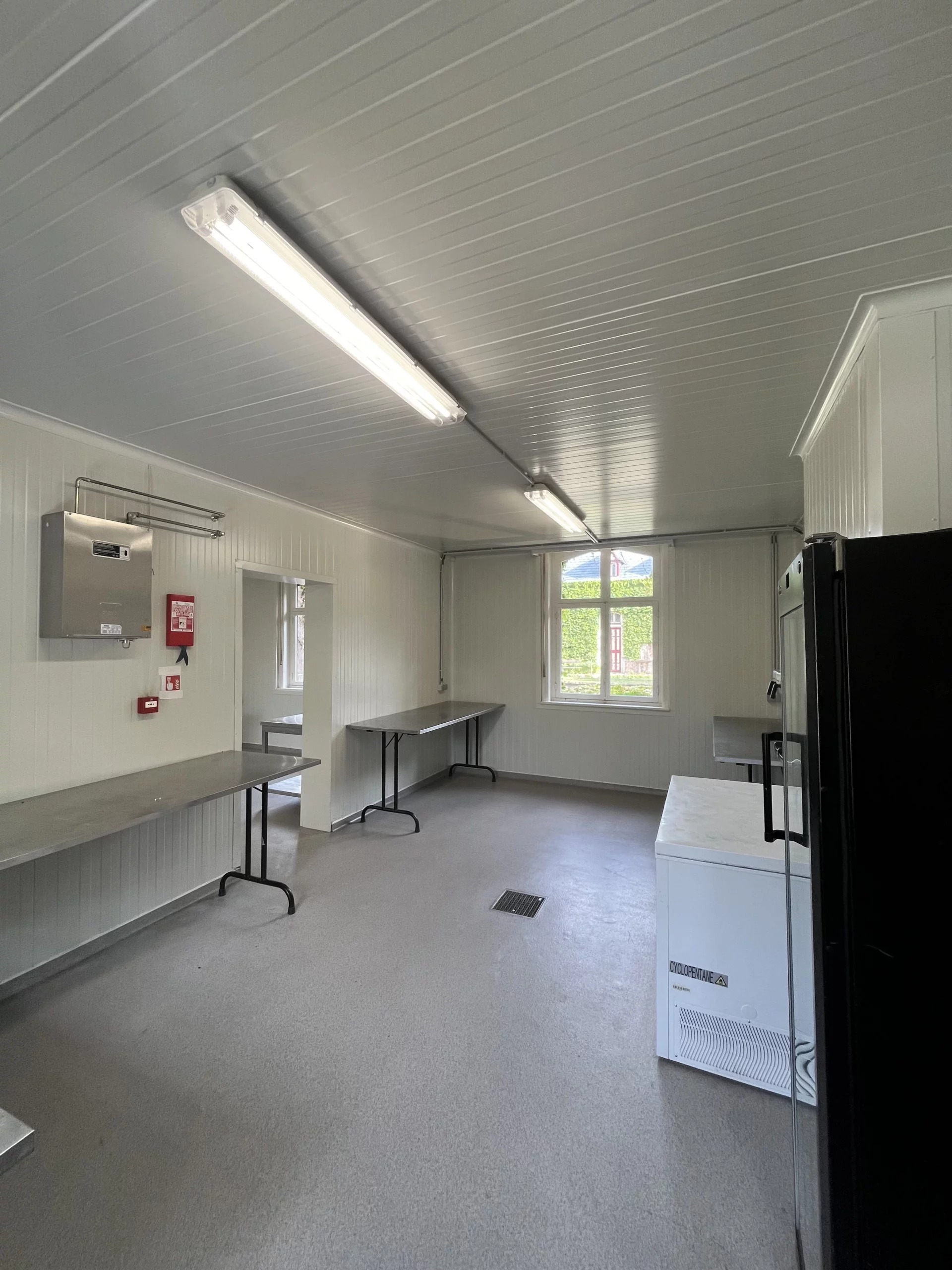 Éclairage et installation électrique de l'office du Château de Beervelde